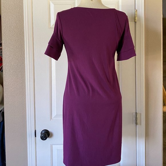 White House Black Market V-Neck Stretch Short Ruffled Flounce Sleeve Dress Plum - Picture 3 of 6